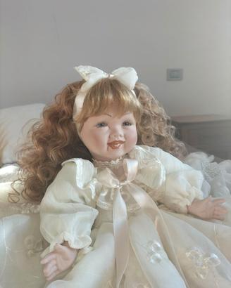 Bambola di porcellana