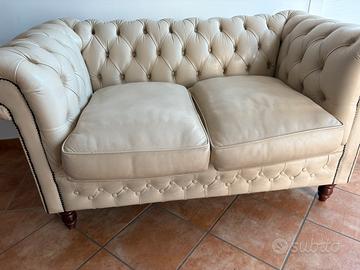 Divano Chester in pelle originale inglese