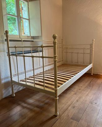 Ikea Tromsnes letto in ferro battuto bianco
