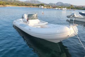 gommone trident 670 con Honda 150 hp