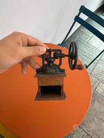 Macinacaffè Vintage in Miniatura