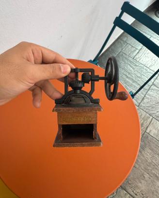 Macinacaffè Vintage in Miniatura