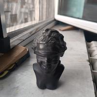 Statuetta Dea Bendata 