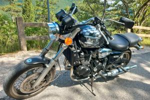 TRIUMPH LEGEND TT 900