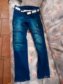 Pantaloni moto