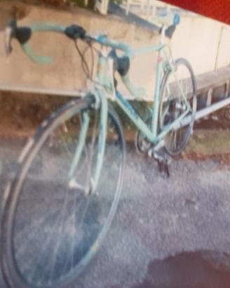 Bicicletta da corsa BIANCHI modello recente