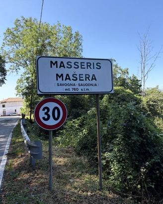 Rustico / Casale di 69 m² con 2 locali a Savogna