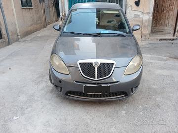 Lancia ypsilon 1.2 Agento 