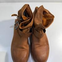 Stivale estivo in cuoio spazzolato