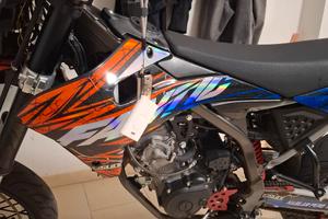 Motard Fantic 125 4 tempi