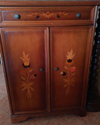 Mobile/credenza