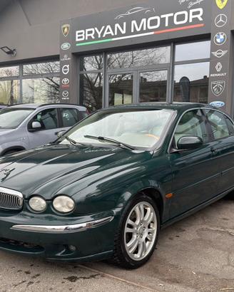 Jaguar X-Type 2.5 V6 24V cat Executive