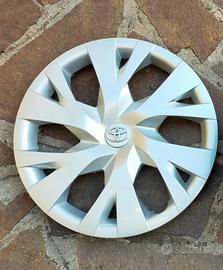 4 copricerchi come nuovi originali Toyota