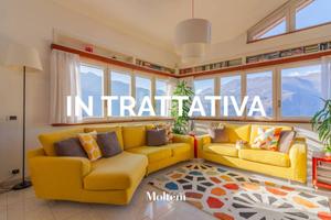 Appartamento di 212 m² con 5 locali e box auto a A