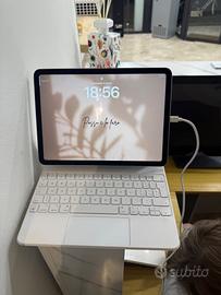 Ipad con tastiera e penna