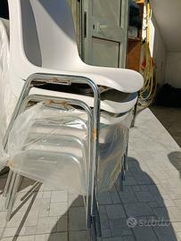 Sedie con gancio, impilabili