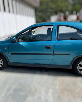 Opel corsa sport 2001