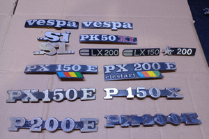 Targhette fregi stemma auto e Vespa d'epoca