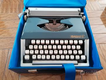 Macchina da scrivere Montana 70