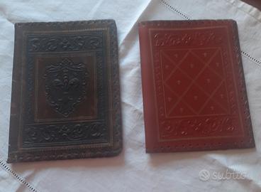 Portadocumenti e una copertina libro anni 60.