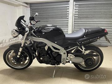 Moto speed triple