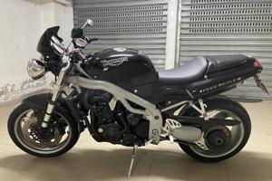 Moto speed triple