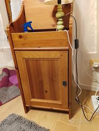 mobili in pino: comodino e 2 librerie