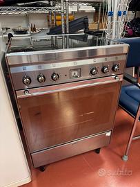Cucina gas con forno smeg