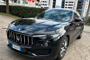 MAserati levante 275 cv