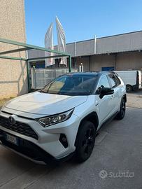 TOYOTA RAW 4 Full Hybrid