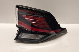 Fanale posteriore dx kia sportage 5 nq5 92402r2000