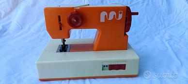 Macchina da cucito giocattolo 