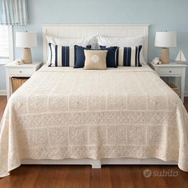 Copriletto matrimoniale fatto a mano all’uncinetto