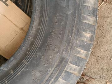 Pneumatici 11.00 r22