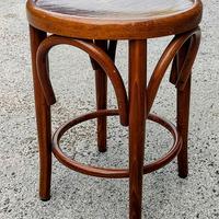 Sediolino in legno antico in eccellente condizioni