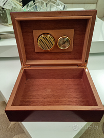 Cofanetto porta sigari con umidificatore