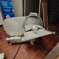 Affettatrici e prodotti da bar da revisionare