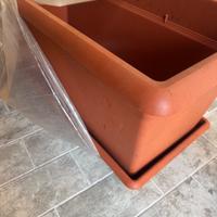 Vaso grande rettangolare di plastica