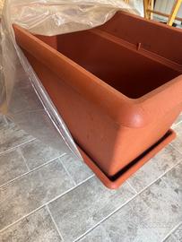 Vaso grande rettangolare di plastica