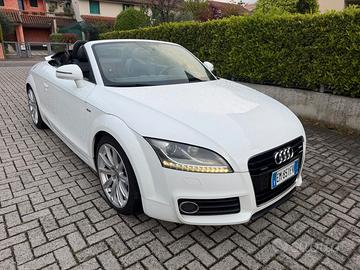 Audi TT Roadster 2.0 TDI quattro 4x4