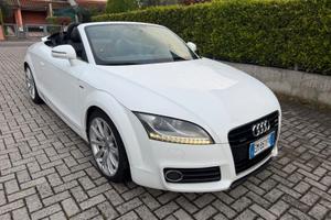 Audi TT Roadster 2.0 TDI quattro 4x4