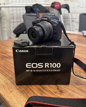 Canon eos r100