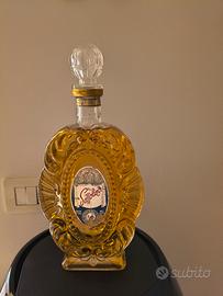 Liquore in bottiglia vintage di Sassolino Caselli 