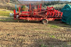 Rimorchio idraulico carica balloni fieno