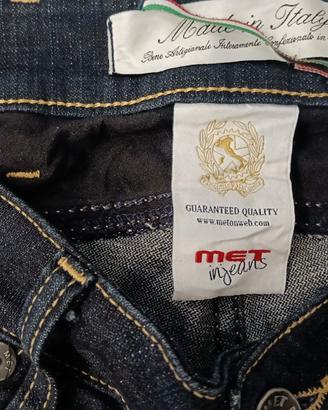 jeans met