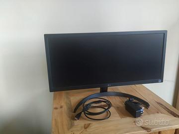 Monitor Gaming o Ufficio - LG 26WQ500 26"