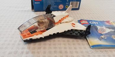 Lego City 60224, navicella spaziale da collezione