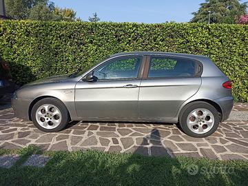 Alfa Romeo 147 1.6 benzina anno 2006