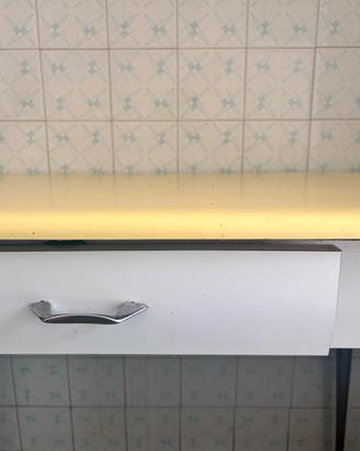 Tavolo modernariato da cucina con sedie