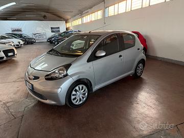 Toyota Aygo 1.0 12V VVT-i 5 porte Deep
